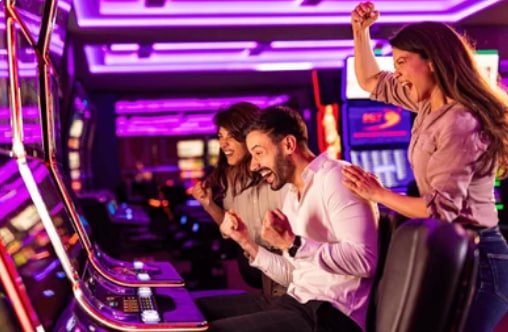 Slot online dengan fitur bonus jackpot tinggi dan putaran gratis